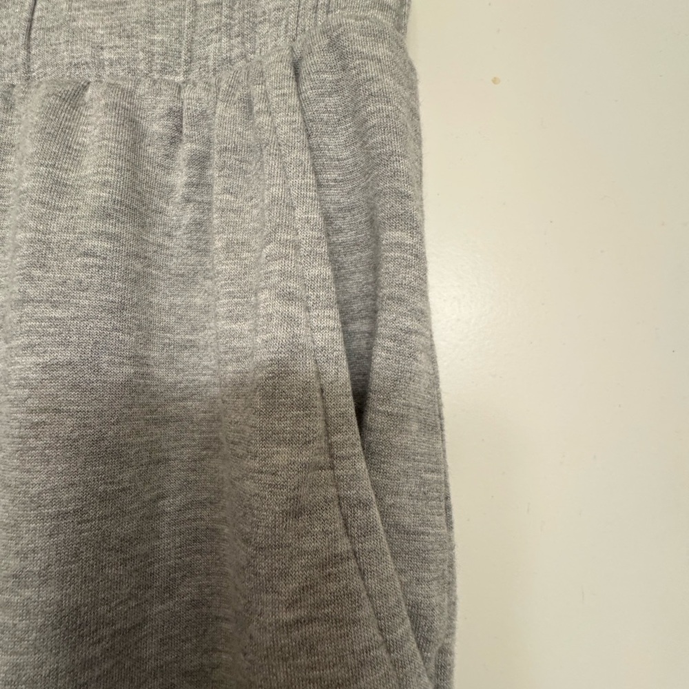Bleusalt Women's Classic Gray Trancas Trousers - Picture 3 of 9